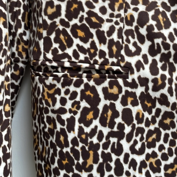 J. Crew NWT Woman’s Animal Print blazer, size, Beautiful!! - Picture 4 of 10